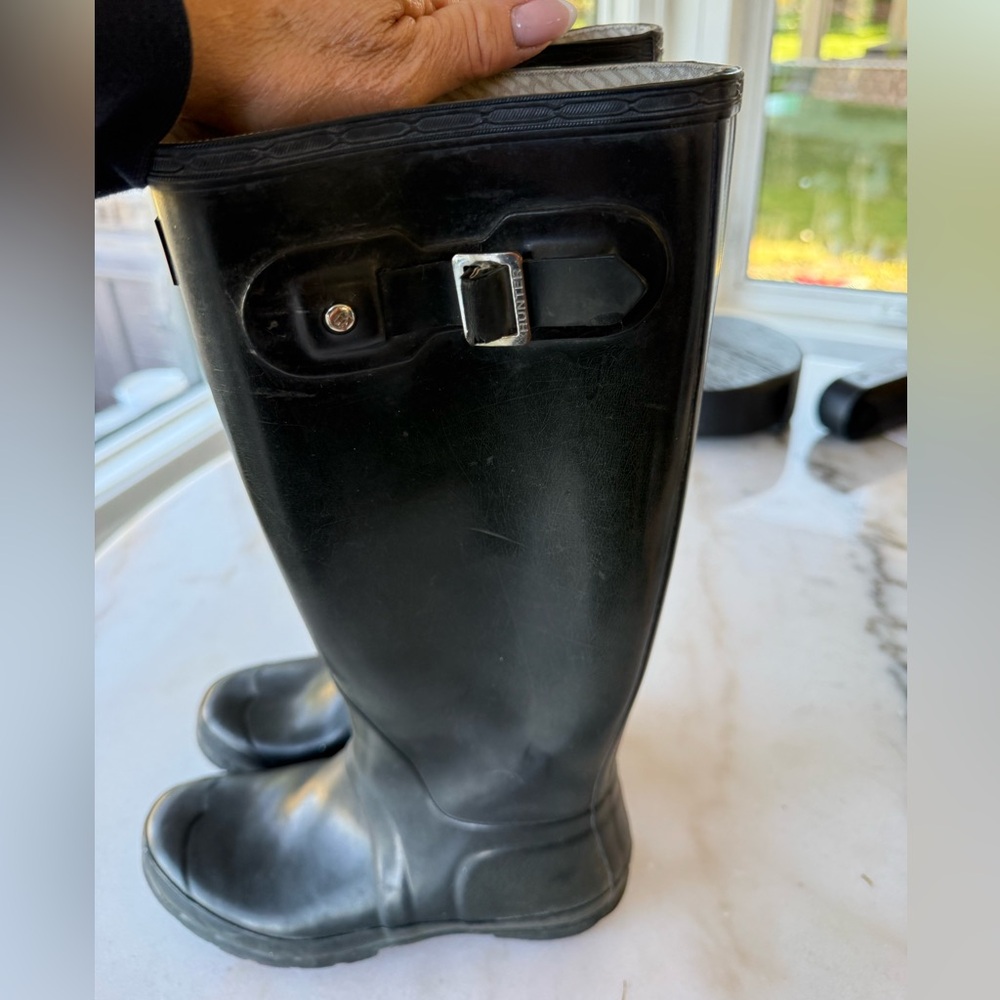 Hunter Classic Black Waterproof Boots - Picture 3 of 5
